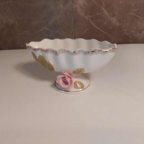 Home decor accent piece- trinket/planter/bowl - Picture 1 of 9